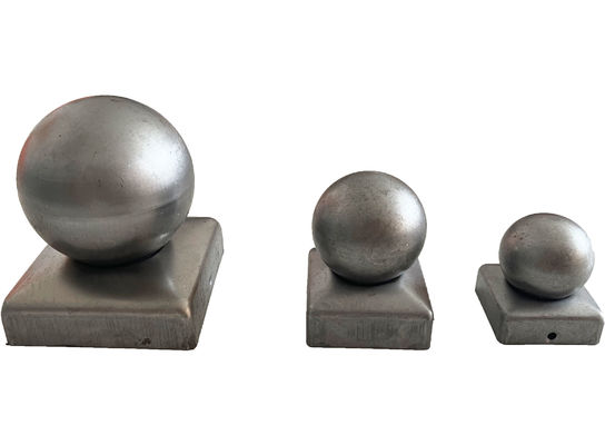 80x80mm Zaun-Post Caps With-Ball ringsum galvanisierten obersten weißen Stahl   Dekorativ