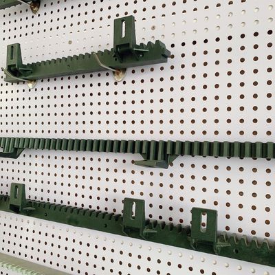 Automatischer gezahnter schwarzer Plastik der Nylonpolyamid-elektrischer Tor-Zahnstange-M4